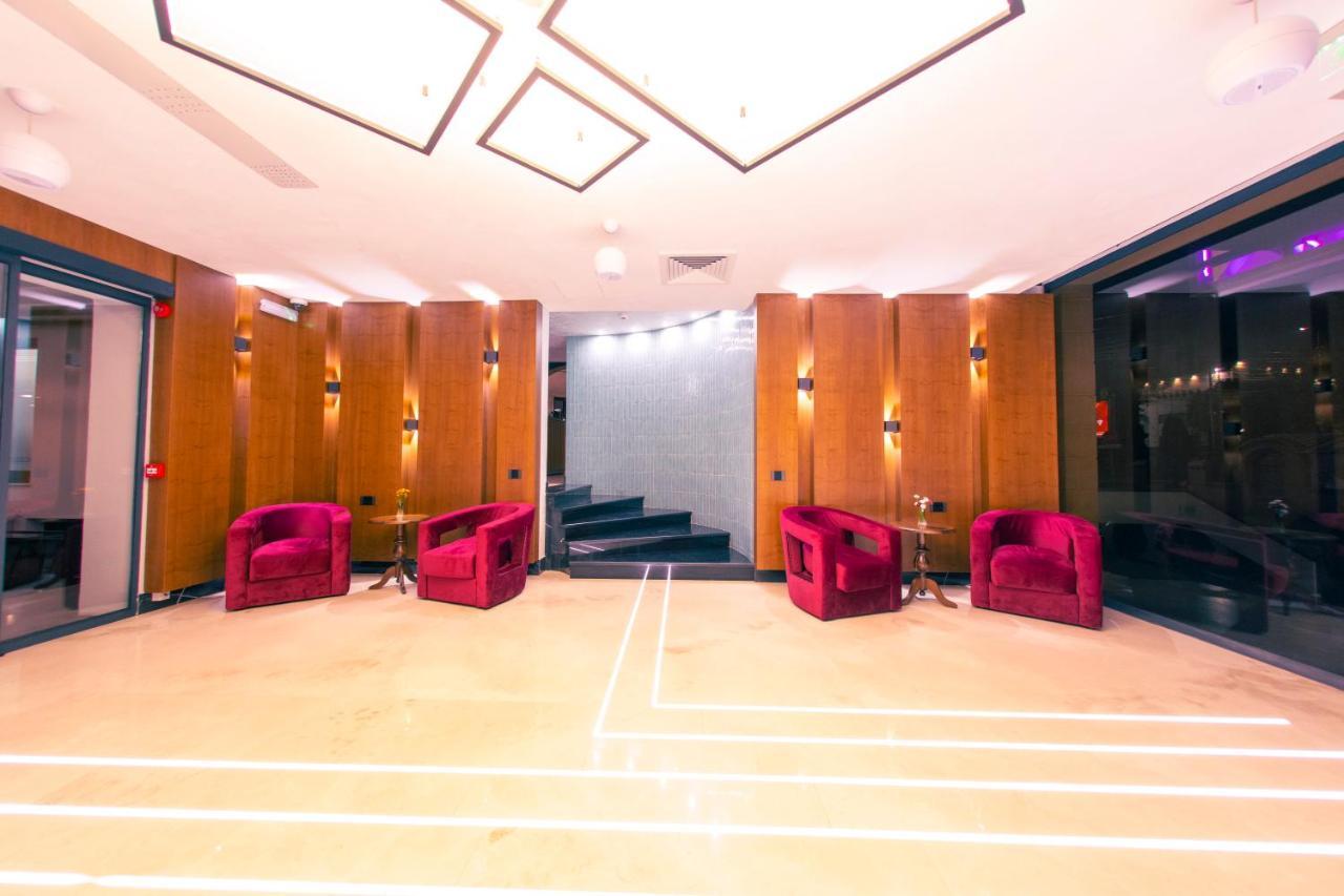 Hotel Aura Unirii Алба-Юлія Екстер'єр фото