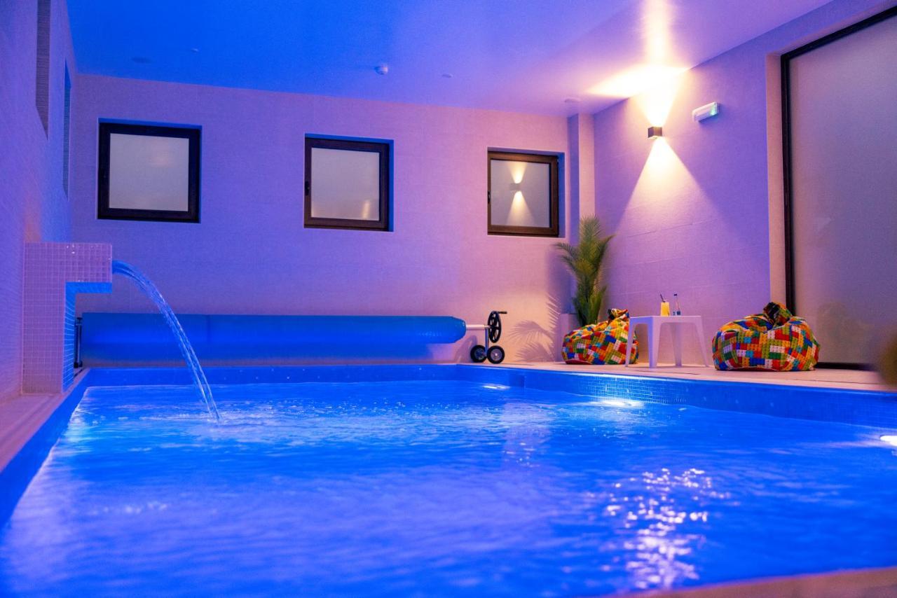 Hotel Aura Unirii Алба-Юлія Екстер'єр фото